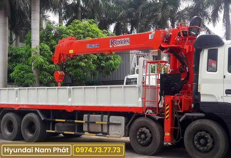 Xe Tải Hyundai 4 Chân HD320 Gắn Cẩu KangLim 10 Tấn KS2605